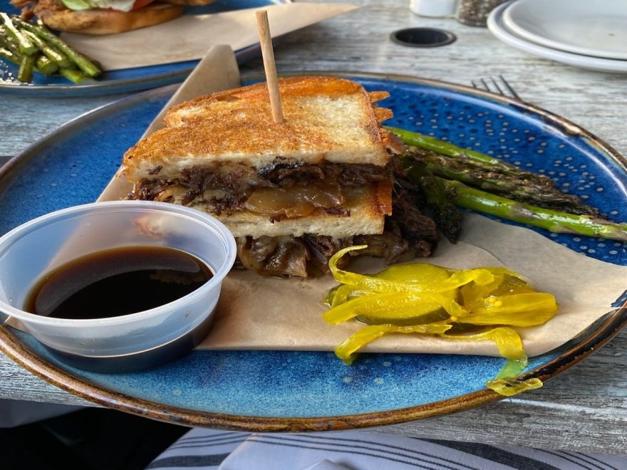 Tailchasers Restaurant & Dock Bar